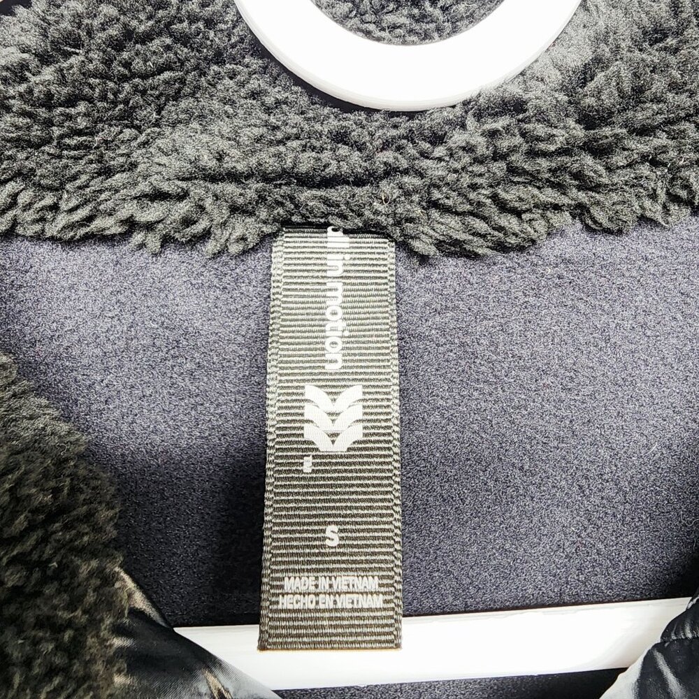 All In Motion Shiny Black Cropped Jacket Cozy line Sherpa Collar Size S - Picture 2 of 6